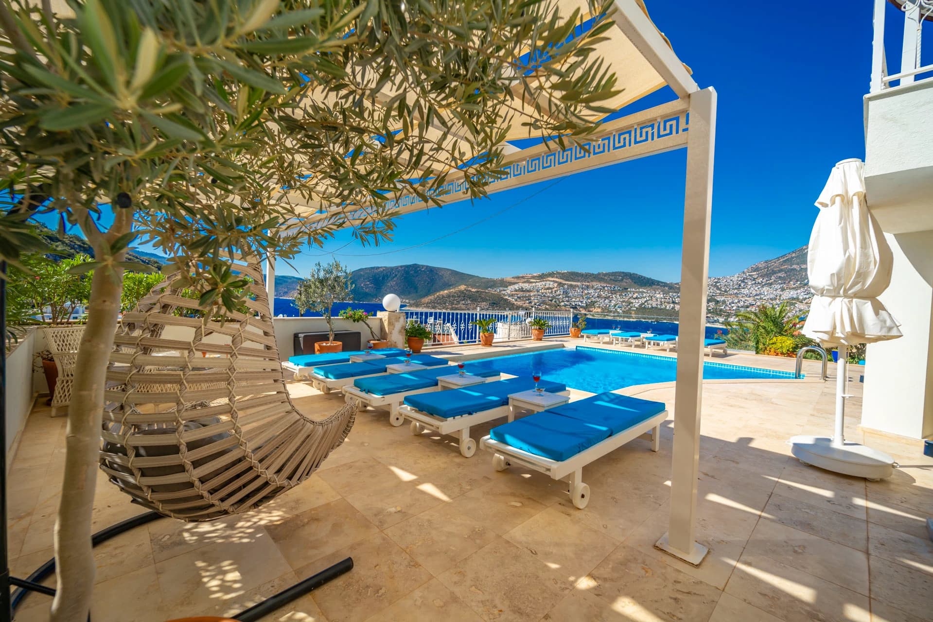 Kalkan Kışla Bölgesinde Deniz Manzaralı Özel Havuzlu Villa