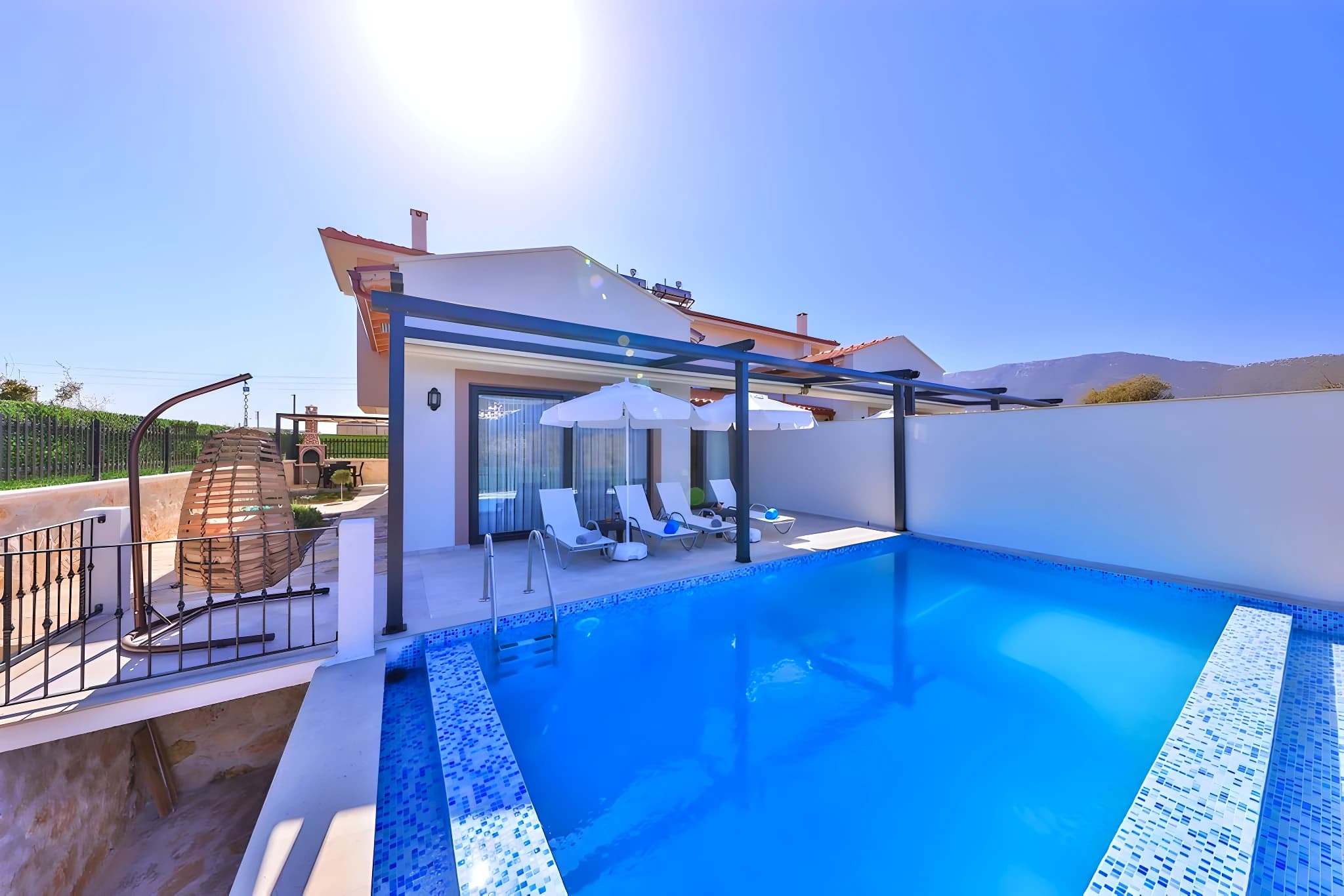 Kaş Çukurbağ'da Özel Havuzlu Lüks 2 Yatak Odalı Doğa Manzaralı Villa