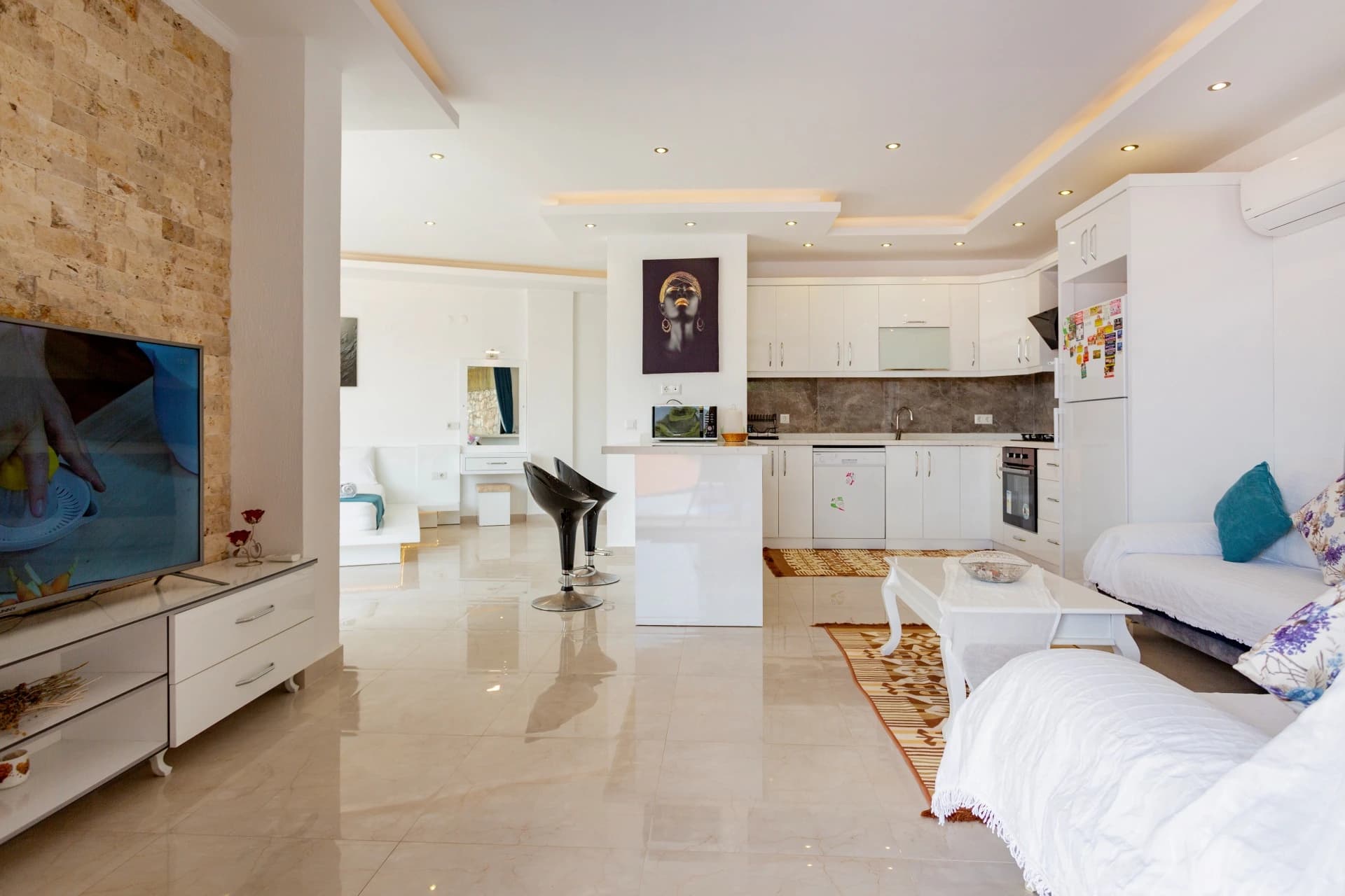Kalkan Yeşilköy'de Jakuzili, Korunaklı Özel Havuzlu Balayı Villası