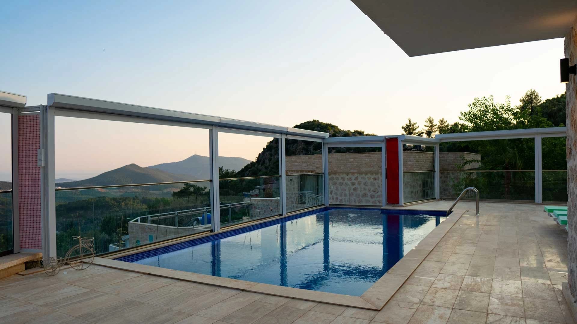 Korunaklı Isıtmalı Havuzlu Taş Villa - İslamlar'da Kış-Yaz Tatil