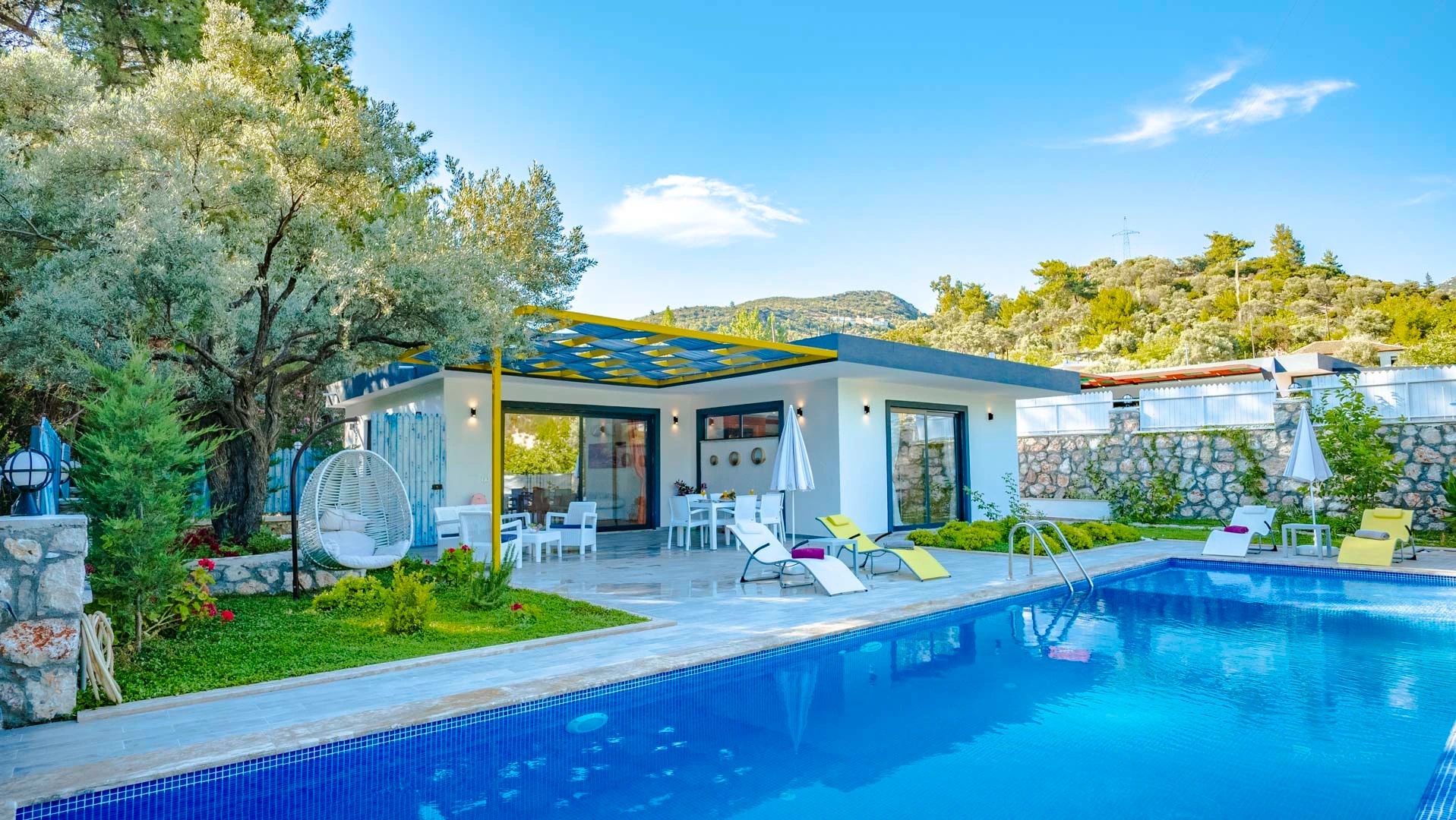 İslamlar Kalkan'da Sauna, Jakuzi ve Çocuk Havuzlu Lüks Özel Havuzlu Doğa Villası