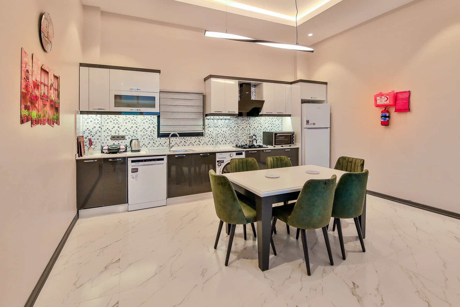 Jakuzili Villa - İslamlar'da Isıtmalı Kapalı Havuz ve Panoramik Deniz Manzarası