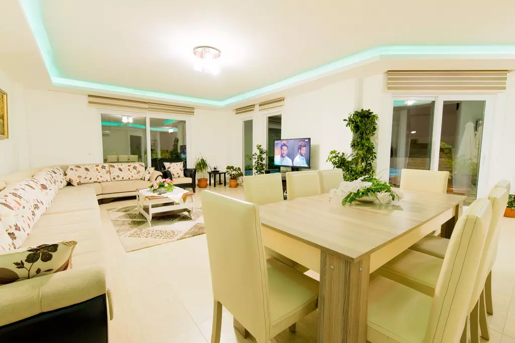Geniş Aile Villası - İslamlar'da Korunaklı Havuz ve Çocuk Parkı image 3 of 79