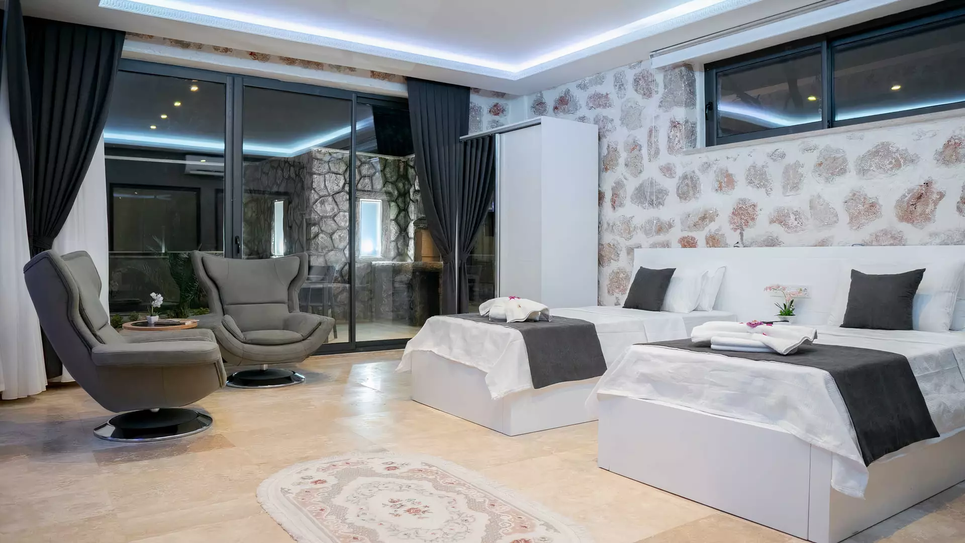 Stone Villa with Jacuzzi & Heated Pool - Year-Round Holiday in Islamlar image 2 of 37