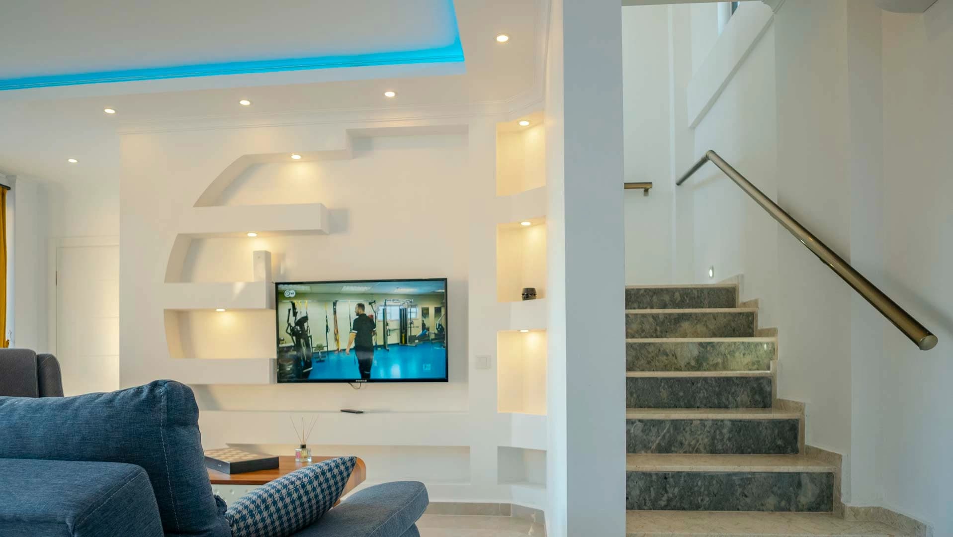 Kapalı Havuzlu, Jakuzili ve Bahçeli Lüks 2 Yatak Odalı Villa – Kalkan