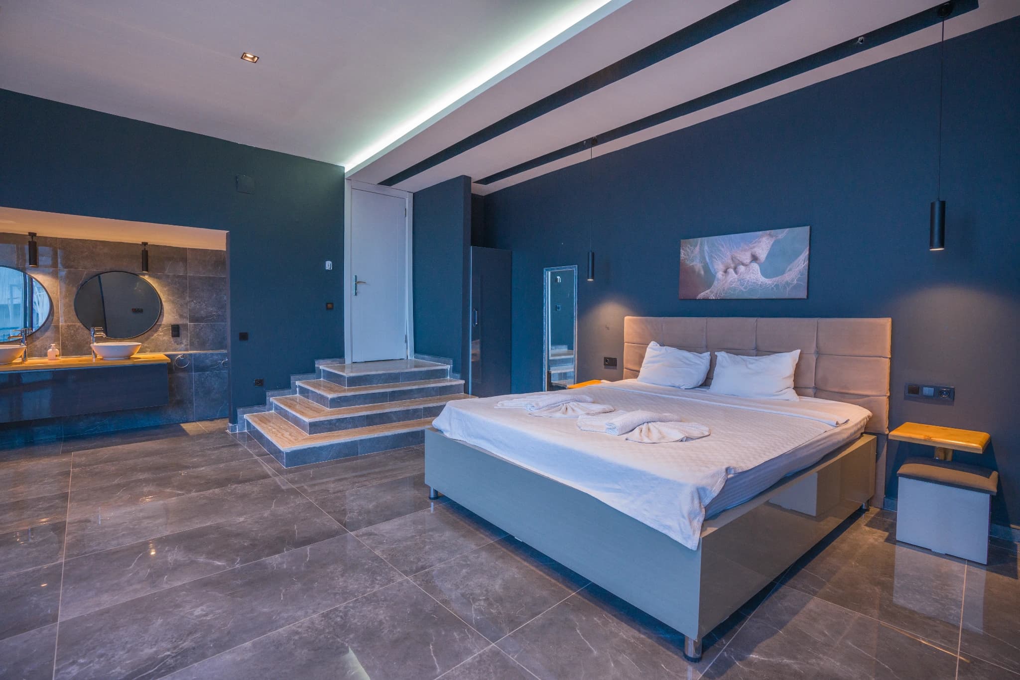 Çift Jakuzili Lüks Villa - Kalkan Akbel'de Korunaklı Havuz ve Deniz Manzarası